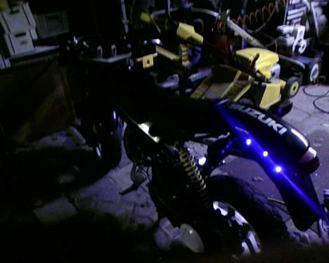 Suzuki street magic (solgt) billede 4