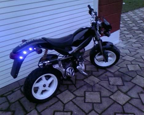 Suzuki street magic (solgt) billede 11