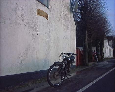 Puch ms 50 SOLGT - Der har vi den igen foran mit hus/gård billede 2