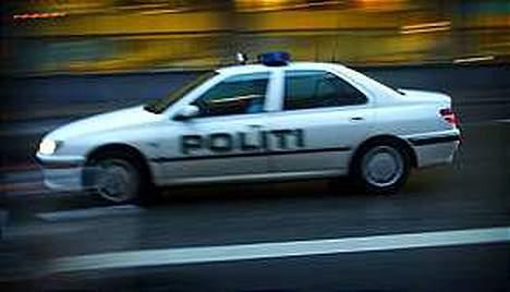 Aprilia Rally   ( SOLGT ) - 17 ÅRIG UNGMAND  STAK AF FRA EN POLITI BIL PEUGEOT 406 billede 6
