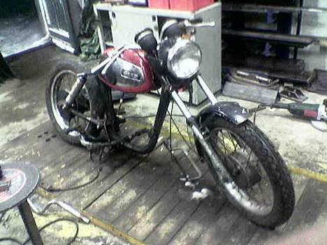 Veteraner Mzér chopper - så laver vi motor billede 3