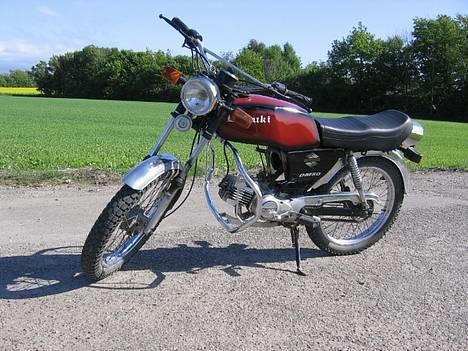 Suzuki Samurai DM50 (SOLGT) billede 1