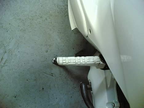 Yamaha Jog R - Hvid - solgt - Malet sideben billede 16