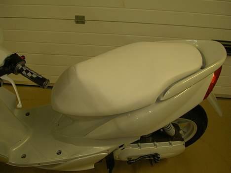 Yamaha Jog R - Hvid - solgt - Sædet billede 19