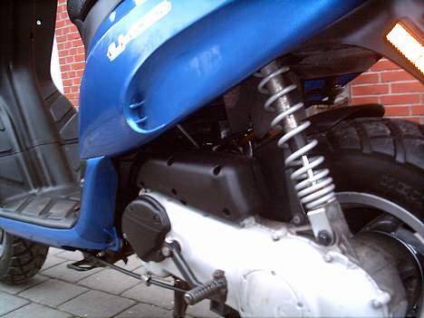 Piaggio typhoon TILSALG - Den noget så fine hiper II motor, den kan presses helt op på 54 kilometer i timen!" billede 4