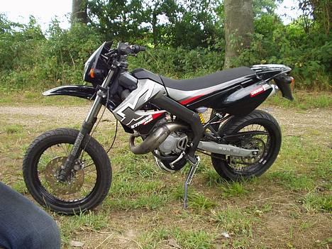 Derbi Senda SM Solgt :(  - Nyt dæk kan tåle op til 200 km/t :D billede 2