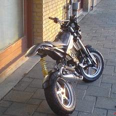 Suzuki Street Magic (solgt 9750)