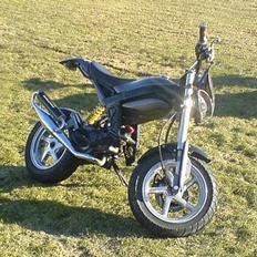 Suzuki Street Magic (solgt 9750)