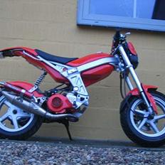 Suzuki Street (Solgt)