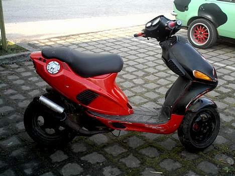 Italjet formula (BYTTET) til HOT - min scooter fra højre side billede 3