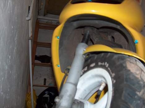 Aprilia Sonic [SOLGT] - Jaa, blå skruer over alt  billede 11