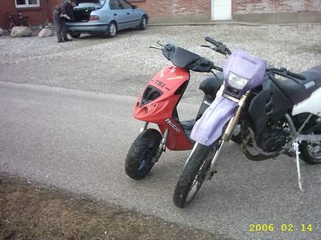 Suzuki Rmx(solgt) - Min Rmx og min vens Nrg :D billede 8