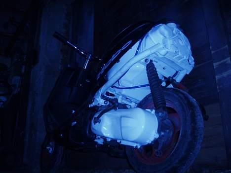 Yamaha jog fs (solgt) - hvid hjelmboks, hvidt stel, hvid variodæksel :P billede 6