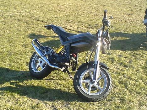 Suzuki Street Magic (solgt 9750) billede 3