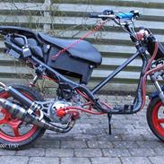 Yamaha Aerox (C30 Black Edition)