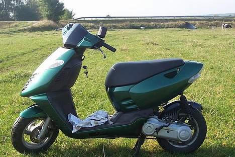 Aprilia sonic SOLGT billede 1
