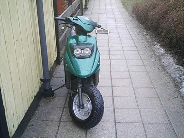 {{currentPhoto.altText}} billede {{currentPhoto.number}}