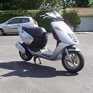 Aprilia Sonic (Solgt)