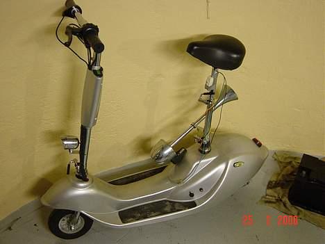 Yamaha Fs1 4g DX FØR - Min el projekt. Tjek hornet. Det er 12V batteriet er 24V så det skraller. FEEE!! billede 12