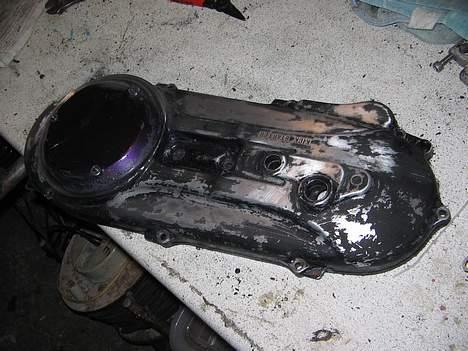 Suzuki Street Magic SOLGT - malingen renses af dækslet med Bums billede 11