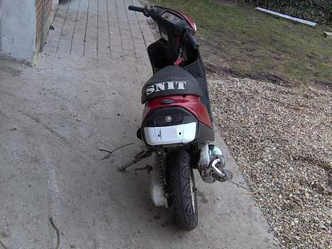 Yamaha jog  (solgt) billede 4