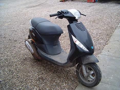 Piaggio New Zip byttet - min zip før den blev malet billede 3