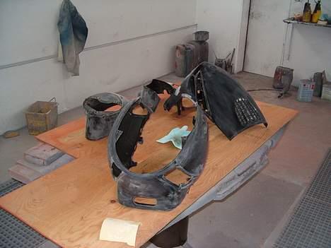 Piaggio New Zip byttet - her er mine skjolde så i maler kabinen billede 6