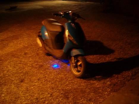 Piaggio New Zip byttet - om aftenen da den var blevat malet! billede 7