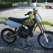 Suzuki RM 85 ( SOLGT )