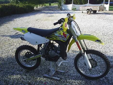 Suzuki RM 85 ( SOLGT ) billede 3