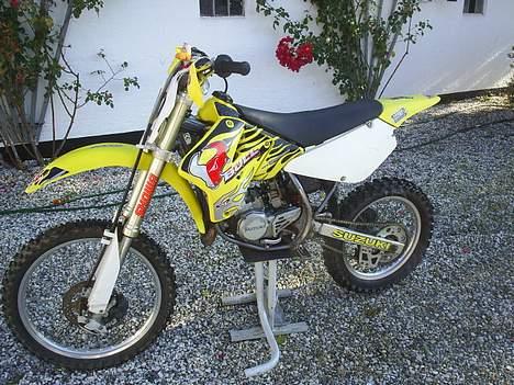 Suzuki RM 85 ( SOLGT ) billede 5