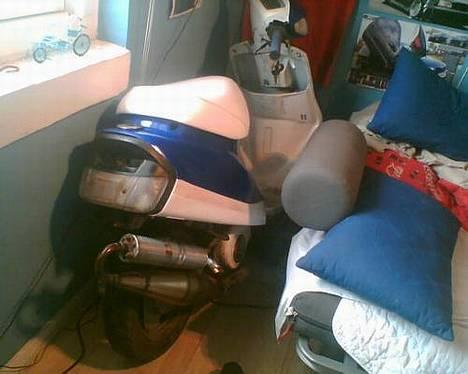 Yamaha Jog FS  ( SOLGT ) billede 2