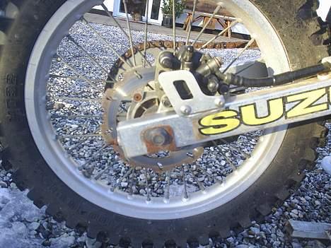 Suzuki RM 85 ( SOLGT ) billede 9