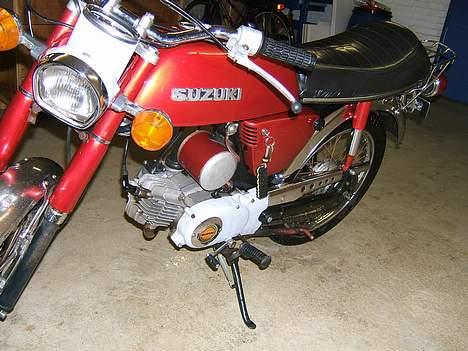 Suzuki K50 4 Gear (Nye Billeder) - Mangler lige at få malet lygtehuset og motorskjoldet billede 19