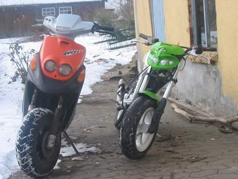 Yamaha Bws/Spy (Solgt) - Lige et billede hvor streeten står ved siden af:P billede 8