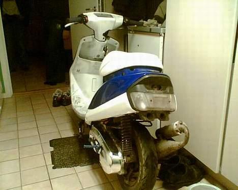 Yamaha Jog FS  ( SOLGT ) billede 8