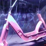 Vespa Ciao "pinky" solgt