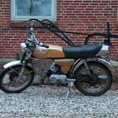 Yamaha 4 gaer DX Solgt 