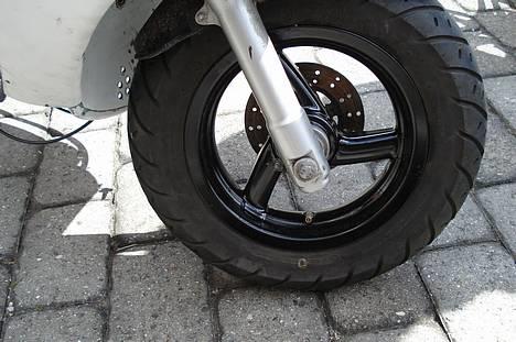 Aprilia sonic byttet til ssm  - sorte fælge ;) fra den 7-5-07 billede 9