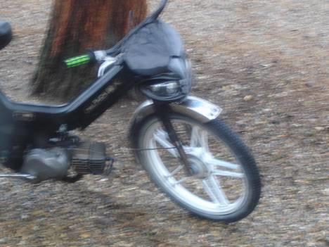 Puch Maxi K  //SOLGT// - inden forskærmen kom af, ret grimt syntes jeg. billede 2