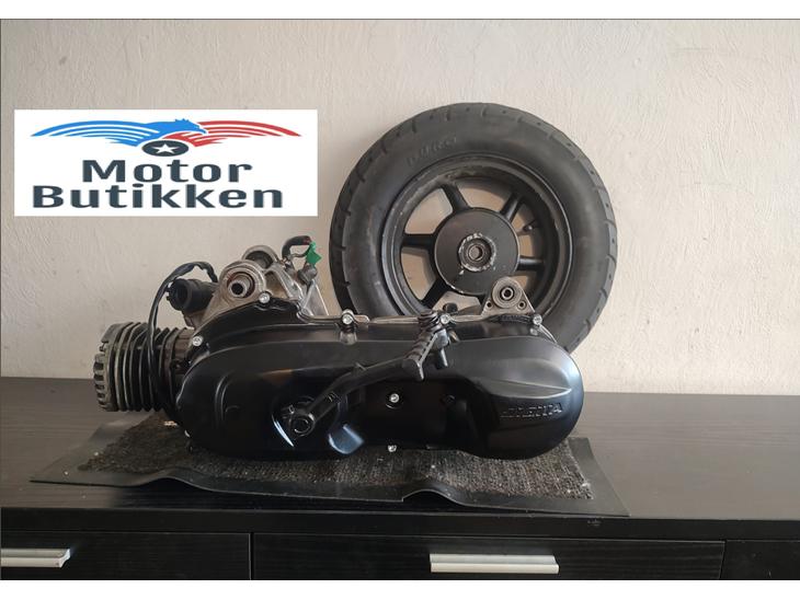 {{currentPhoto.altText}} billede {{currentPhoto.number}}