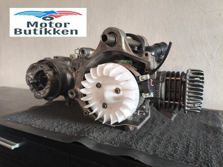 {{currentPhoto.altText}} billede {{currentPhoto.number}}