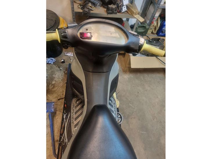 {{currentPhoto.altText}} billede {{currentPhoto.number}}