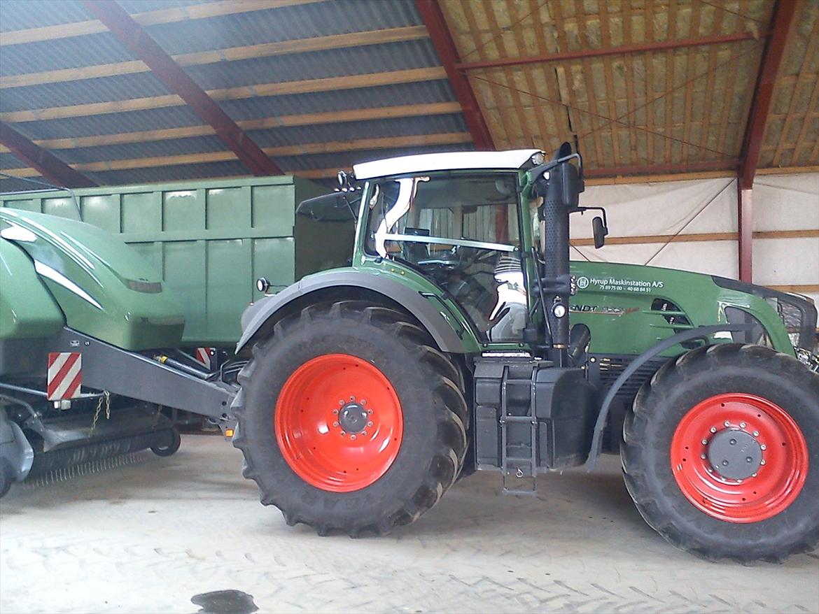 Hyrup Maskinstation - Vores Fendt 933 og Fendt bigballepresser. billede 8