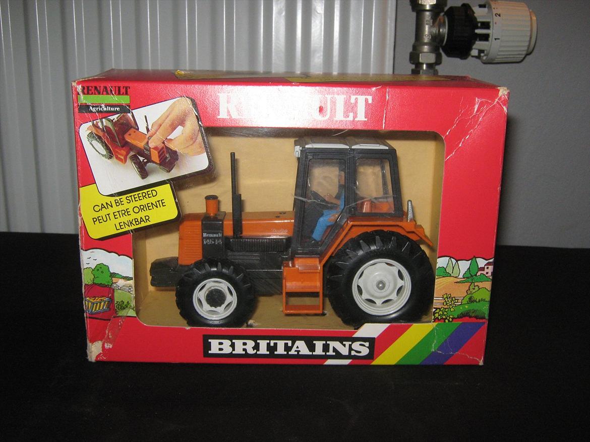 diverse modeltraktorer - britains renault 145-14 (1987-1989) billede 7