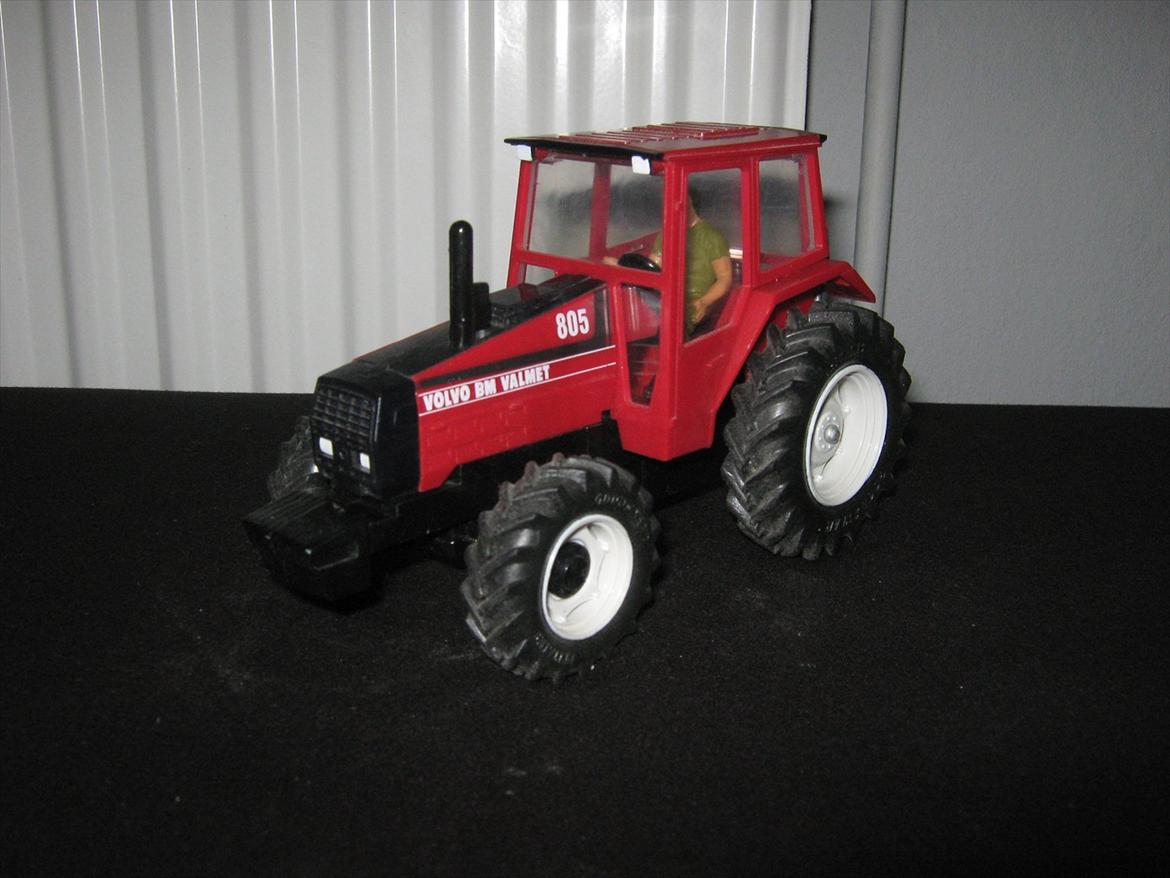 diverse modeltraktorer - britains volvo bm valmet 805 (1986-1988) billede 12