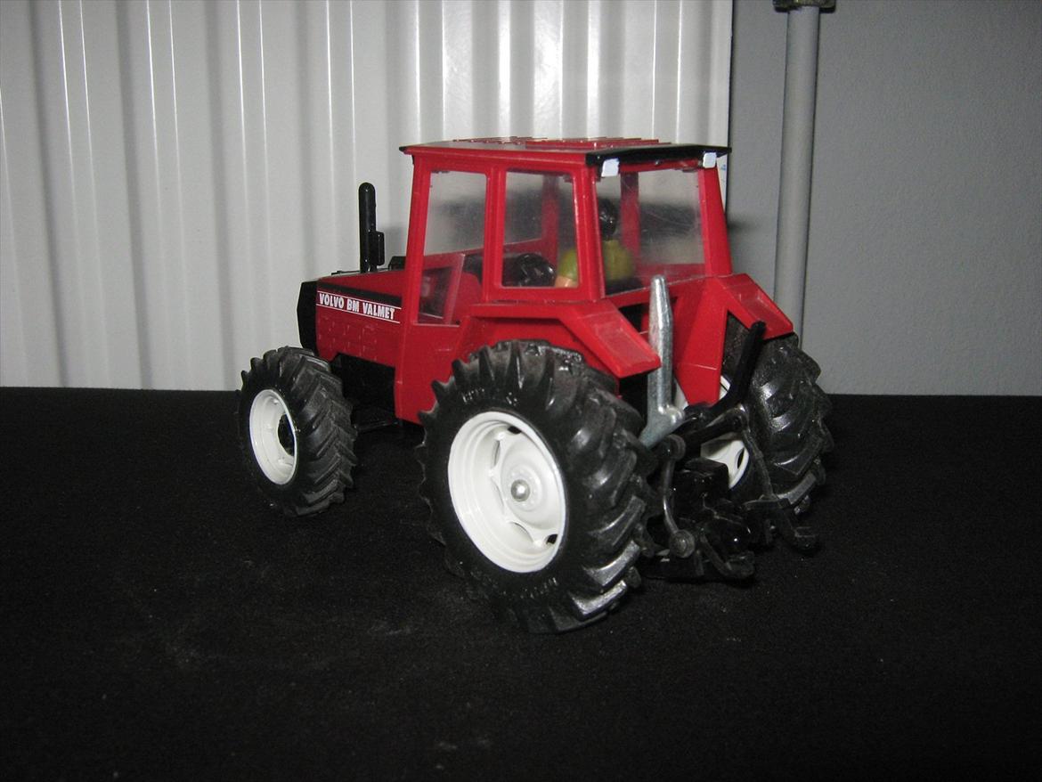 diverse modeltraktorer - britains volvo bm valmet 805 billede 13