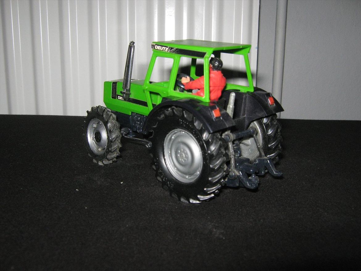 diverse modeltraktorer - britains deutz dx110 billede 19