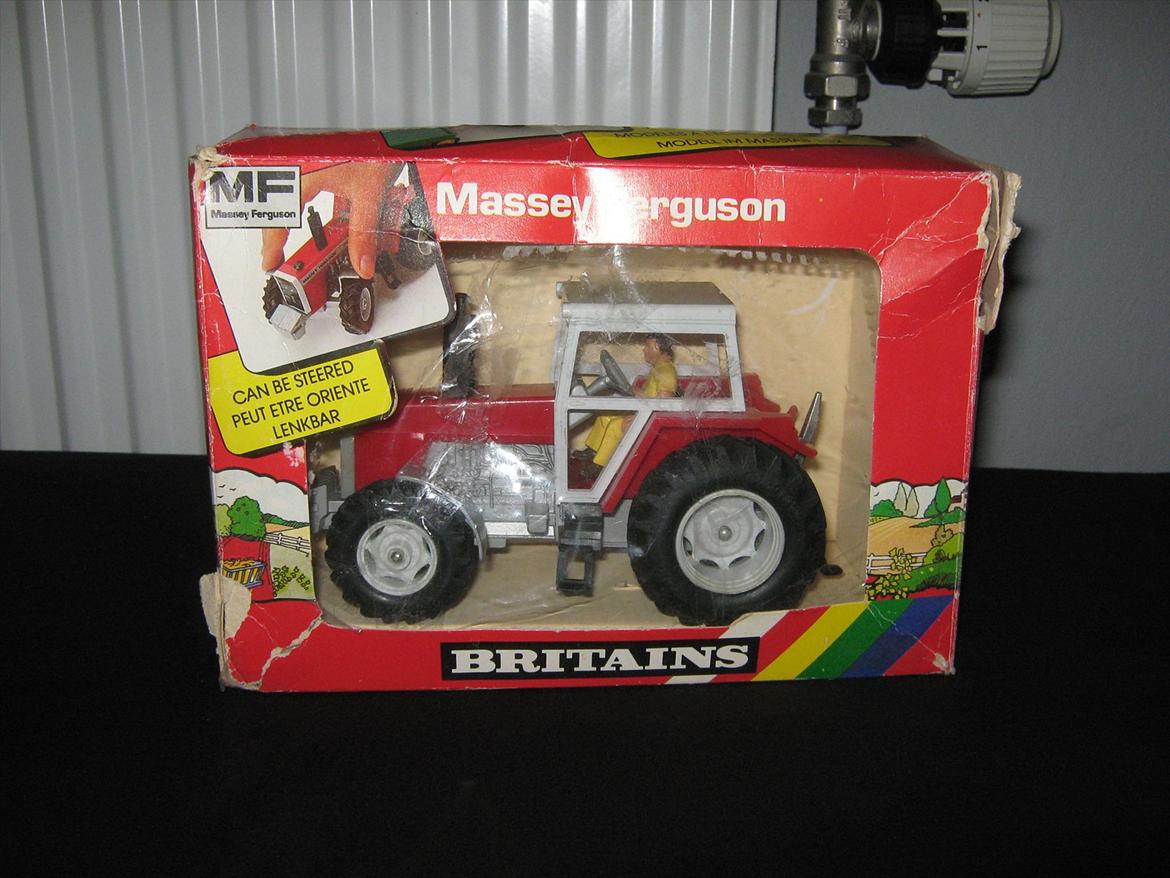 massey ferguson modeltraktorer og redskaber - 3. britains mf 2680 (prototype???) billede 9