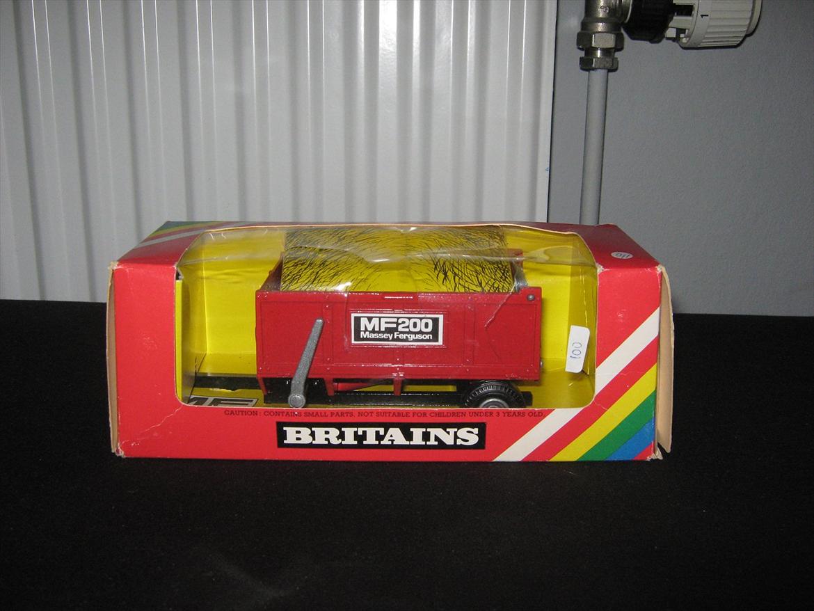 massey ferguson modeltraktorer og redskaber - 25. britains mf 200 tiptrailer (1982-?) billede 46